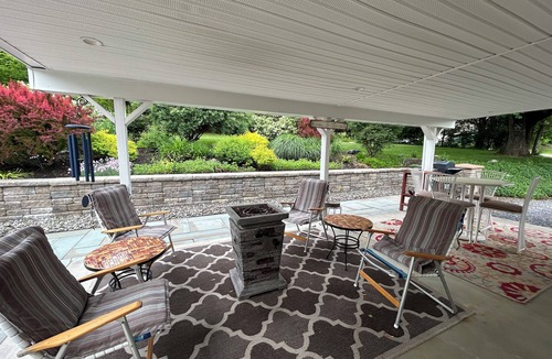 Town of Reading House | Charming Village home near downtown Watkins Glen!