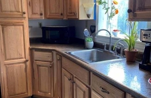 Dundee Cottage | Charming Waneta Lake Front Cottage! KAYAKS! FLX Wine Country