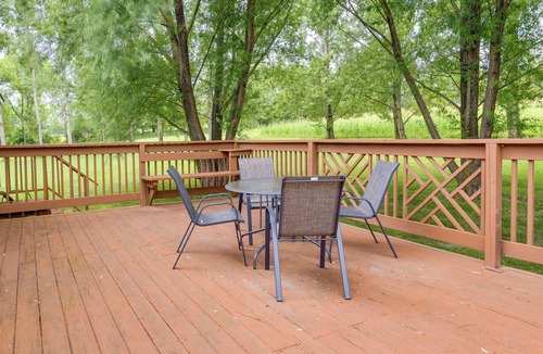 Town of Reading House | Charming Watkins Glen Home w/Deck & Yard!