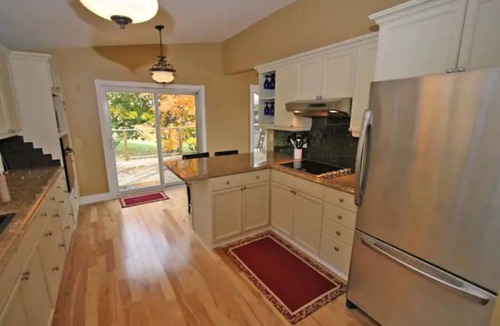 Penetanguishene House | Chateau Champlain Cottage