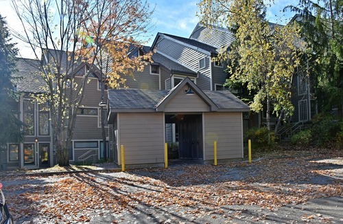 The Blue Mountains Condo | Chateau Ridge 2 Bedroom Condo..Slopeside!