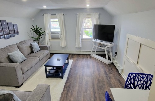 Uniondale Apartment | Cheerful 2-Bedroom Apartment with Smart Home Tech.
