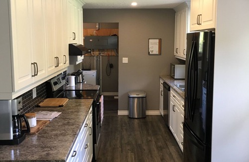 Saugeen Shores Cottage | Cheerful 3-bedroom cottage Port Elgen