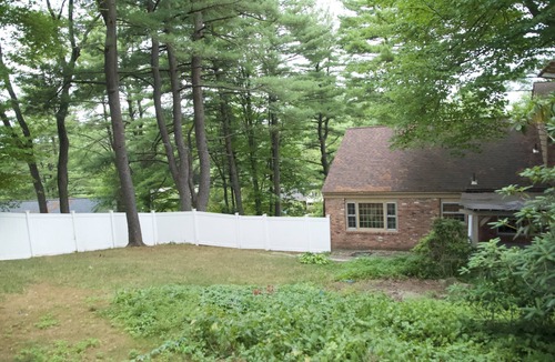 Niskayuna House | Cheerful 4-bedroom home with indoor fireplace