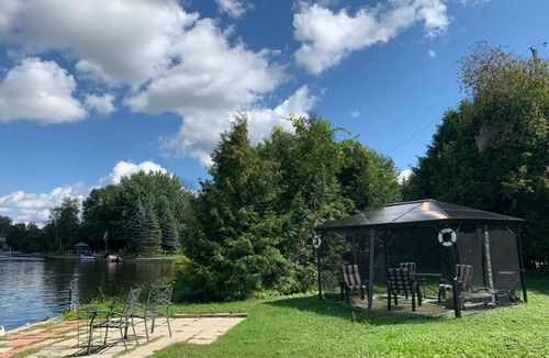 Lagoon City House | Cheerful 4bd waterfront cottage. 1.5h from Toronto