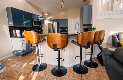 Crescent Lakes House | Cheerful 5 bed - 4 bath Spacious Home