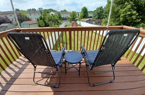 Palmer House | Cheery townhouse in Easton