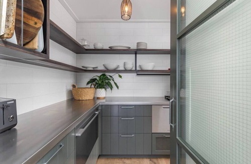 Devonport House | Cheltenham Beachfront Paradise by Bespoke Stays