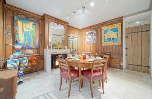 Les Puces de Saint-Ouen House | Chez l'Antiquaire, un repaire Arty aux Puces de Saint-Ouen