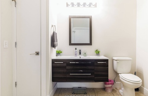 Norristown Apartment | Chic 2-bedroom apartment with WiFi, AC in fabulous Norristown