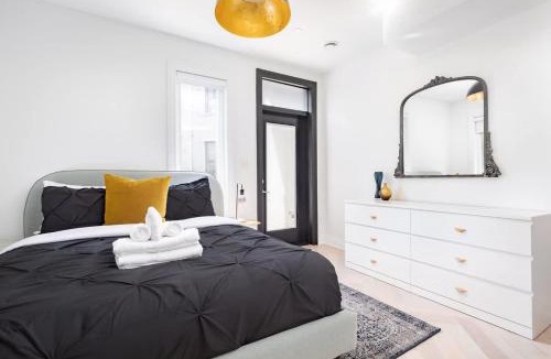 Parkdale Apartment | Chic 2BR 2BA Urban Escape Modern Comfort