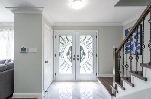 Brampton House | Chic and Cozy 5 Bedroom House