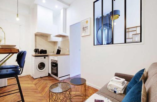 Charonne Apartment | Chic apartment in Paris for couple