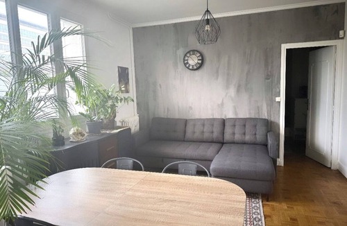 La Garenne-Colombes Apartment | Chic, spacious 3-bedroom apartment just a stone's throw from Paris