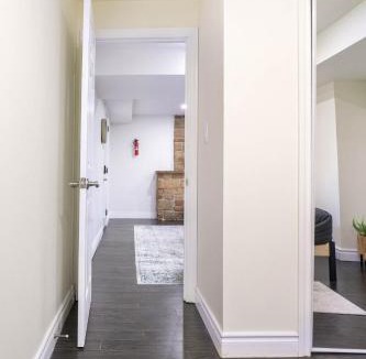 Newmarket House | Chic & Spacious 2BR Home Near Yonge St