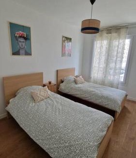 Zone d'amenagement concerte des Docks Apartment | Chic & Spacious 3-Bedroom with balcony
