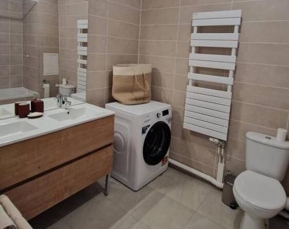 Zone d'amenagement concerte des Docks Apartment | Chic & Spacious 3-Bedroom with balcony