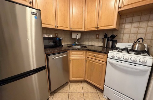 Lincoln Square Apartment | Chic & Spacious UWS Retreat - Steps to Central Park