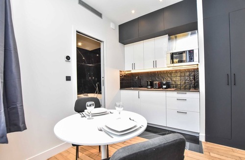 Chaussee-d'Antin Apartment | Chic studio w/jacuzzi - 2P - near Palais Garnier
