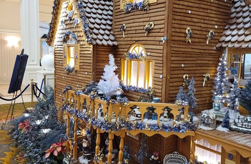 Bay Lake Apartment | Christmas at Disney's Grand Floridian
