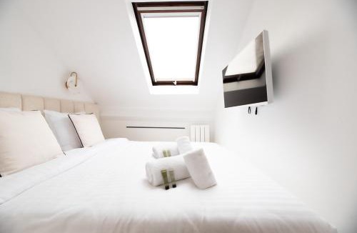 Chaussee-d'Antin Apartment | CIA - Modern Flat, Galeries Lafayette