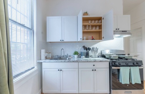 Hoboken Apartment | City Escape with 2 Bath, 10 beds, We Pay Back Half Parking Cost ✨10% OFF 7 days