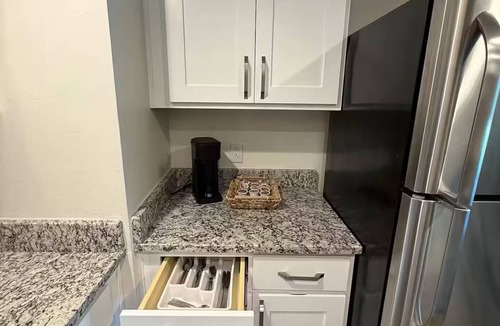 Downtown Historic District Apartment | City-View Getaway in the Heart of Downtown