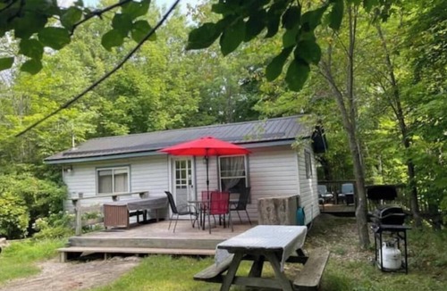 Frontenac Cottage | Classic Cottage Vibe : Old Roots Cottage#2, private, peaceful & within nature