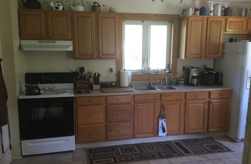 Seven Springs House | Classic Farmhouse. Sleeps 6. One mile from 7 Springs Ski Resort!