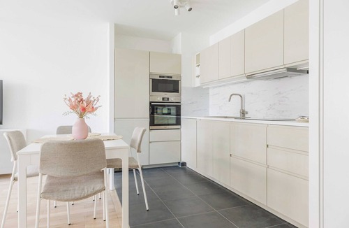 Les Puces de Saint-Ouen Apartment | Classy apartment - Flea Market