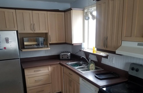 North Bay House | Clean and Quiet Room for rent Nightly