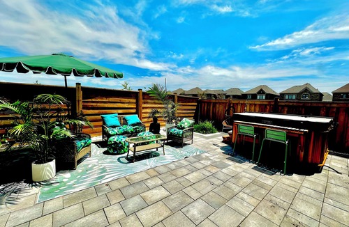 Whitby House | Clean & bright + Close 2 spa/parks & GREAT for kids