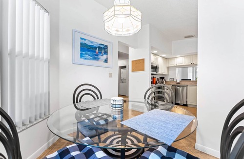 South Bradenton Apartment | Clean & Bright. Minutes to Anna Maria Island+