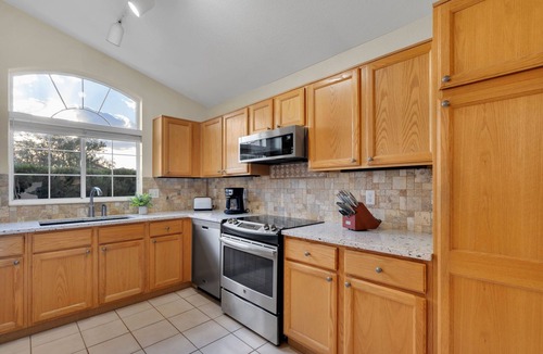 Rancho Vistoso House | Clean & chic 3 bed 2 bath in OV! Salt pool can be heated!