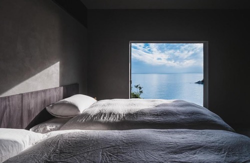 Minamiizu Villa | Cliff Cabin, Architect-Restored, Ocean Views