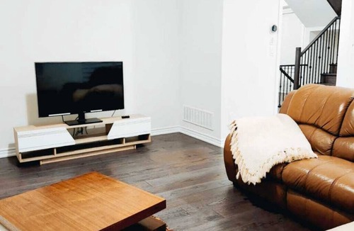 Wasaga Beach House | Close by Beach Paradise