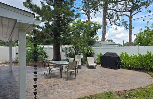 Alta Vista House | Close to Pickleball, Legacy Bike Trail, 15 min to Siesta Key beach