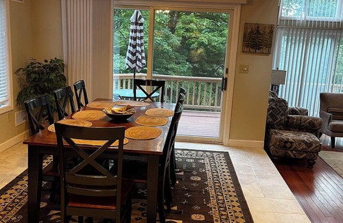 Champion House | Close to Slopes; Amazing Views of the Mountain; Family Friendly