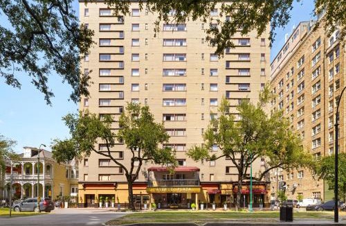 Faubourg Lafayette Resort | Club Wyndham Avenue Plaza