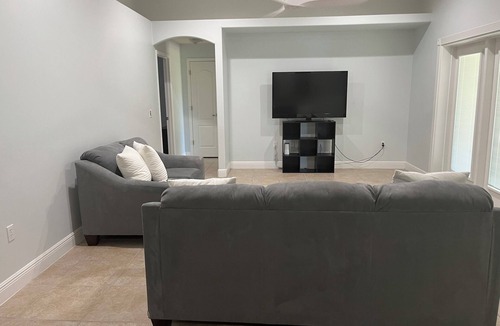 West Melbourne House | Coastal 3-bedroom house in lovely West Melbourne with fully equipped kitchen