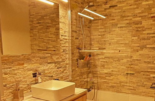 Porte de la Chapelle Apartment | Cocooning AU Bassin DE LA Vilette