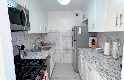 Manhattan Valley Apartment | Colombia University 3Bedroom 1 1/2 Bath Across Cathedral of St. John the Divine
