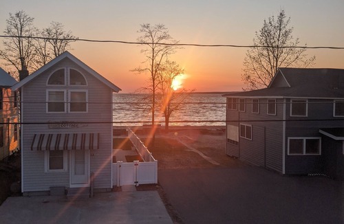 Sylvan Beach House | Come enjoy the best of the Beach!
