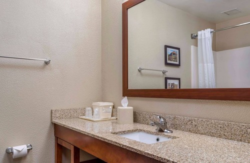 Duncansville Hotel | Comfort Inn Duncansville - Altoona