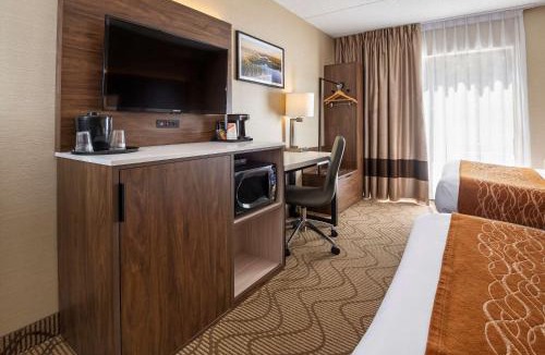 North Bay Hotel | Comfort Inn Lakeshore