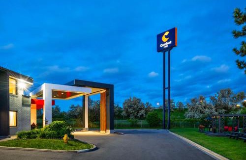 Sharon Hotel | Comfort Inn Newmarket - Aurora