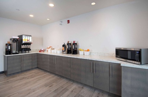 Carleton Place Hotel | Comfort Inn & Suites