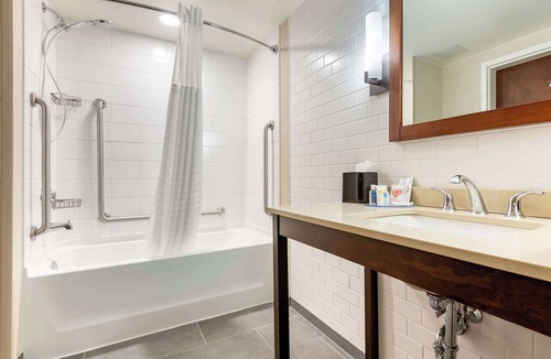 Goderich Hotel | Comfort Inn & Suites