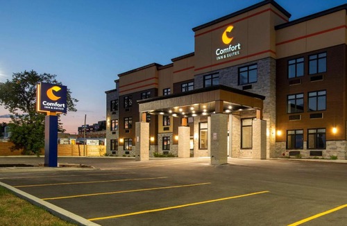 Kingston Hotel | Comfort Inn & Suites