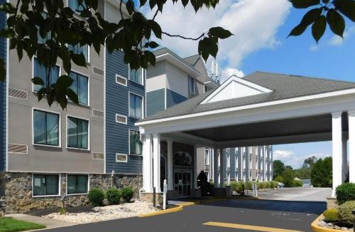 Glen Mills Hotel | Comfort Inn & Suites Glen Mills - West Chester
